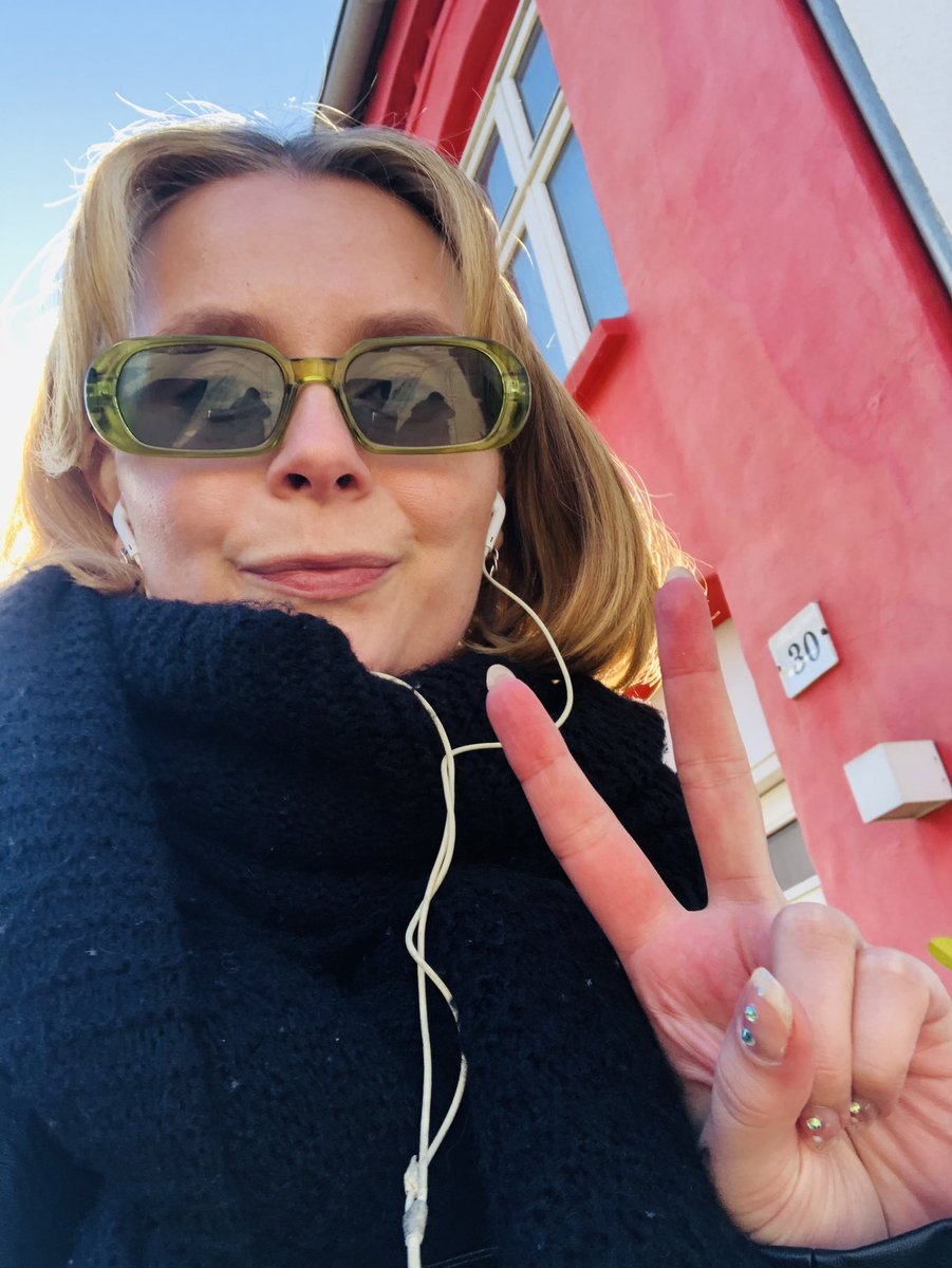 Solen skinner og det er #kvinderneskampdag ☀️ Jeg taler om LYDEN AF KØN på <a href="/Struer_Museum/">Struer Museum</a> 15:30