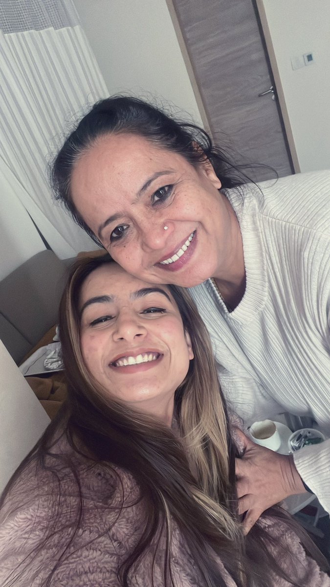 Happy women’s day to my most strongest lady🧿 thank you for giving me wings to fly on my own way❤️❤️ I love you mommy ❤️❤️🥰💕 
HAPPY WOMEN’S DAY TO EVERYONE❤️