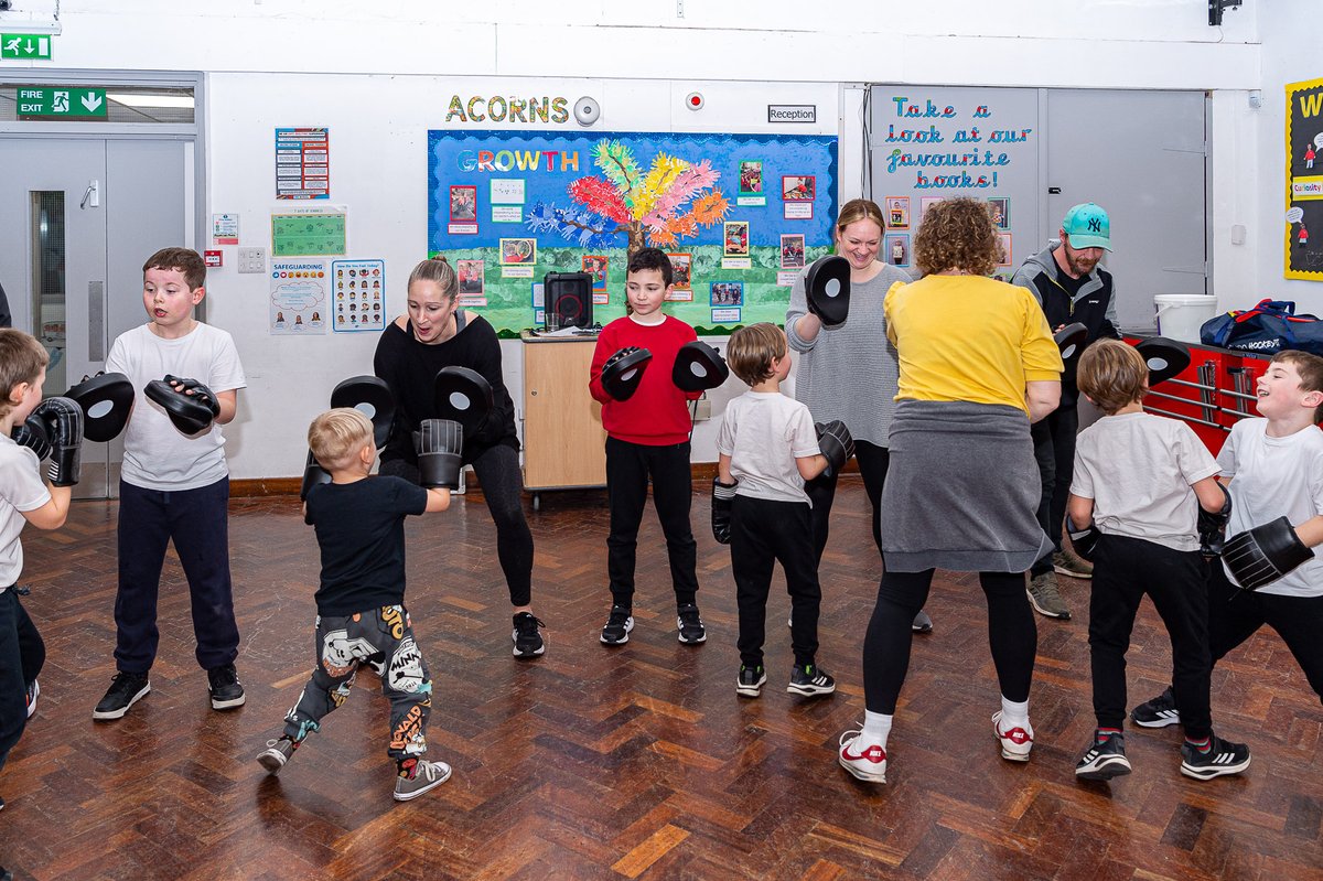 We have been awarded a share of up to £57m worth of Opening School Facilities investment from the Department for Education, to support schools to open their sporting facilities for local community and school users outside of the normal school day.

More: yorkshiresport.org/2023/03/08/fun…