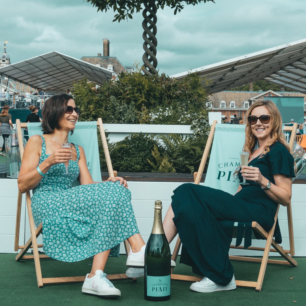 ChampagnePIAFF's tweet photo. As a wise woman once said, "Two glasses of PIAFF please."🥂

Happy International Women’s Day to all the inspiring women in our lives.

#InternationalWomensDay #AnyExcuseForPIAFF #ChampagnePIAFF https://t.co/g1CmRXeNDa