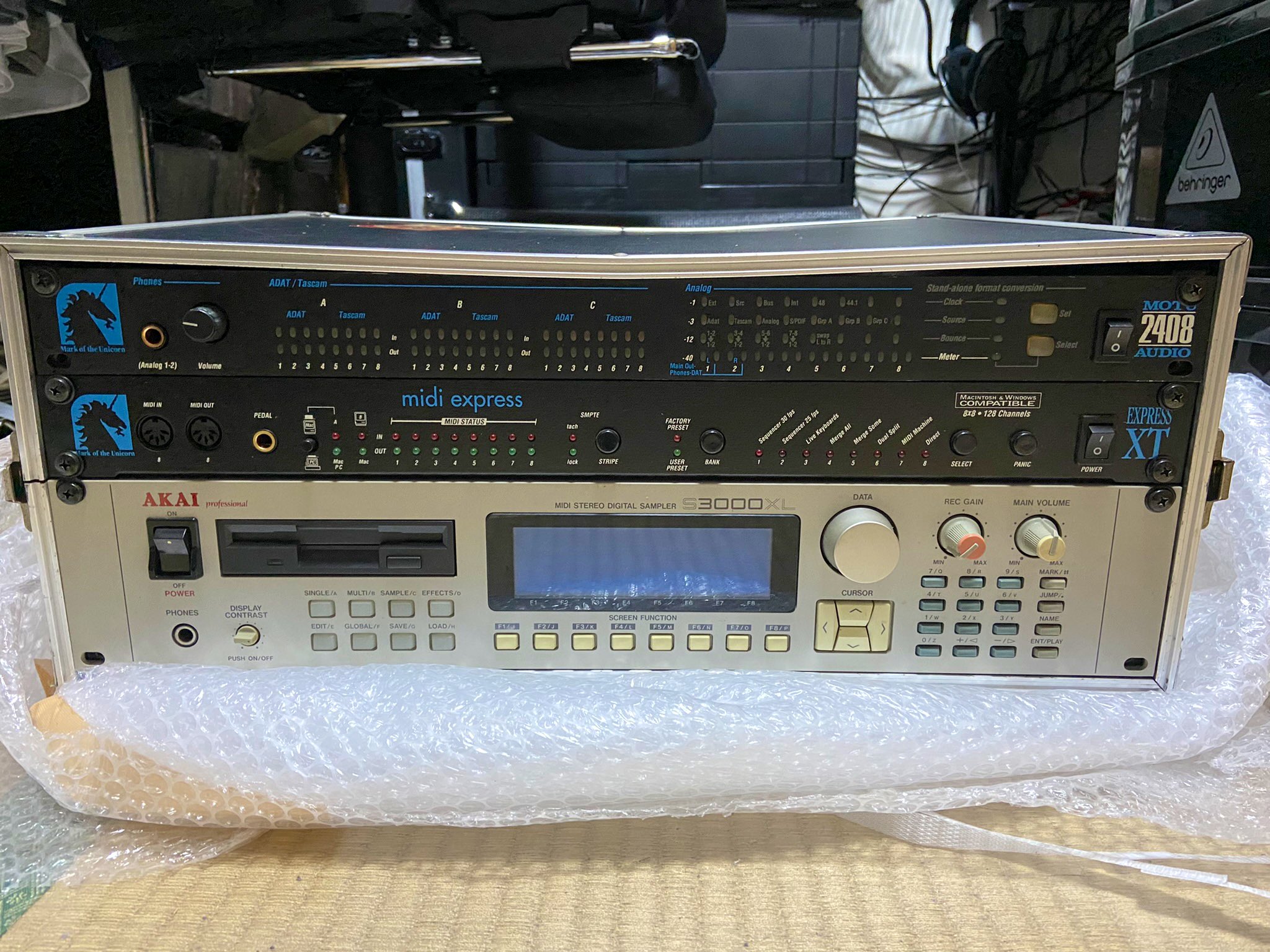 超希少 AKAI EWI 3020m 専用 ラックケース 3020収納可 スタックキーパー WL260｜製品詳細｜リスのプラスチックグループ