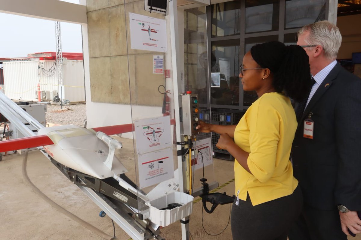 FelixWoodDar's tweet photo. Happy #InternationalWomensDay! This years theme is innovation and technology for gender equality, and Grace, Mary and Munira at Zipline are at the forefront of this, getting lifesaving medicines to the most remote parts of Ghana. Very cool indeed. https://t.co/bNBlj3UlOL