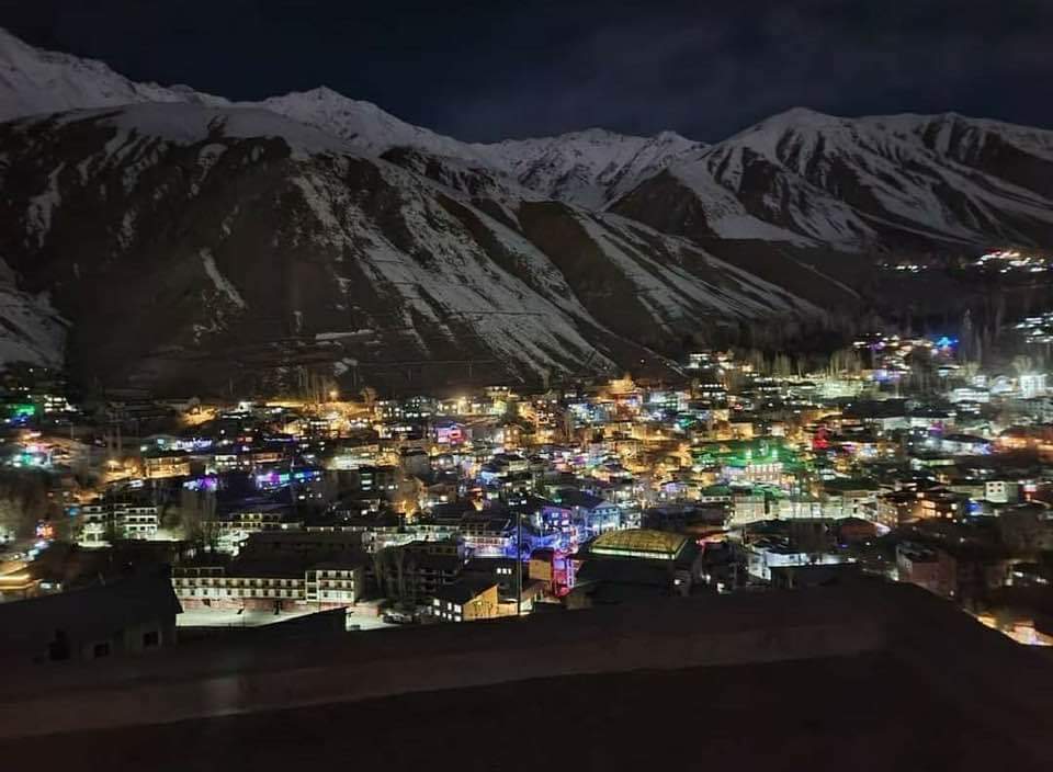 Yesterday's photo of Shab-e-Barat from Kargil #Kashmir.
Pic by @HkmaAli