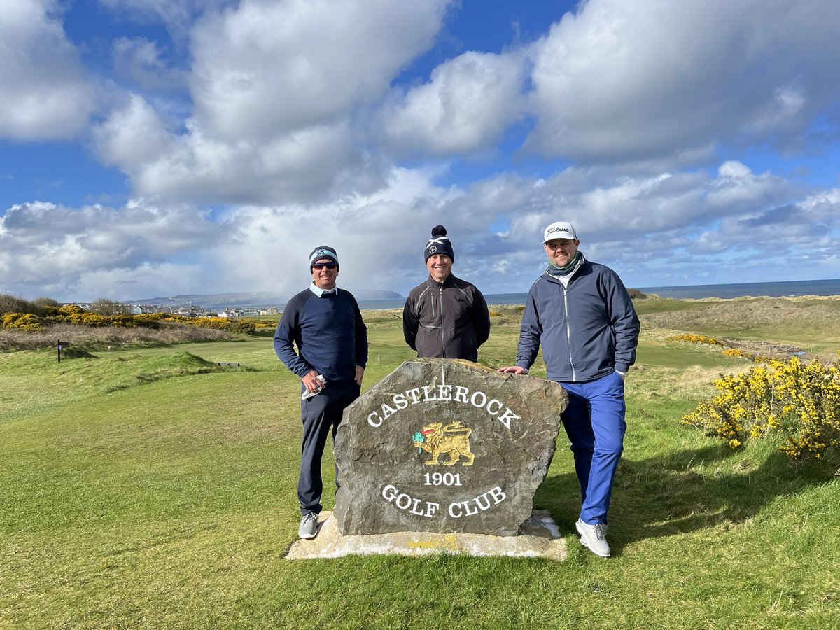 Another stunning day of golf. Woke up to and drive through snow but warmed up quickly. @CastlerockGC was so much fun. Great course and warm welcoming staff. The short course was super cool as well. @nigolftours @TourismNIreland