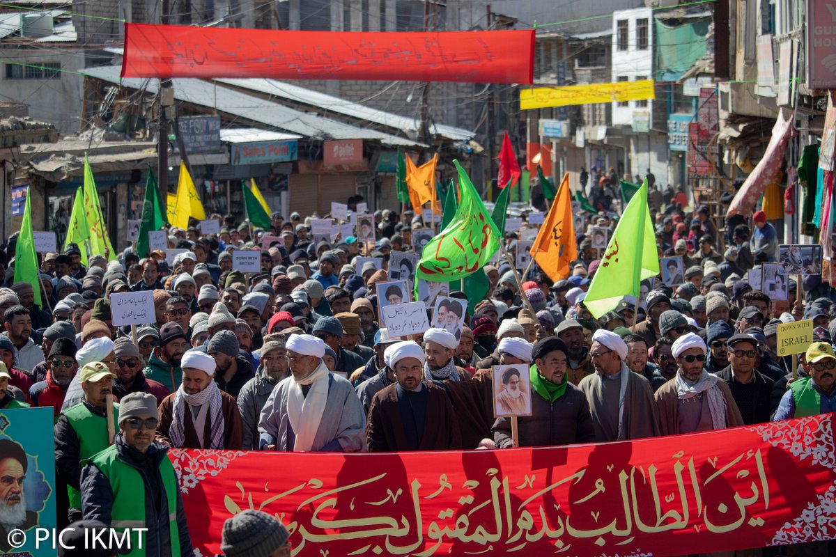 resisyouth's tweet photo. *Press Release*
Kargil has witnessed the birth anniversary of Imam-e-Zamana Imam Mahdi (atfs) at Jamia Masjid, Kargil under the banner of Imam Khomeini Memorial Trust, Kargil.
#ThePromisedSavior
#TheRealSaviour https://t.co/7u9bHglmyT