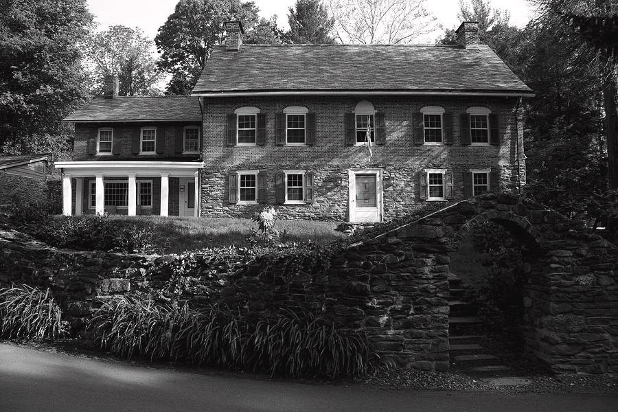 Gomez Mill House, built in 1714 along Jews' Creek on a 3000 acre plot in Marlboro, NY. It is the earliest known surviving Jewish dwelling in North America.