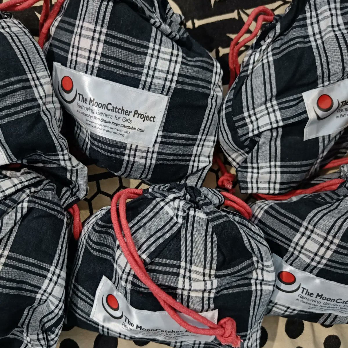 ParhitSaris's tweet photo. On occasion of International women's day &amp; Holi, Our team distributed reusable,hygienic &amp; durable sanitary kits to rural women &amp; girls.These kits have been provided Shashi kiran charitable trust and @MooncatcherProj #socialwork #ruraldevelopment #internationalwomensday #Holi2023 https://t.co/MAGmKT7D4f