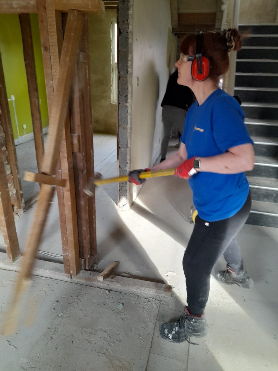 CanopyHousing's tweet photo. A BIG shout out for #InternationalWomensDay Half of @CanopyHousing volunteers are women and smashing it! Why not join them?  @LeedsCommFound
@unitytrustbank @peoplesbiz @SocialEnt_UK @LandAid @TNLComFund @Ashden_org https://t.co/knHIyjnAgm
