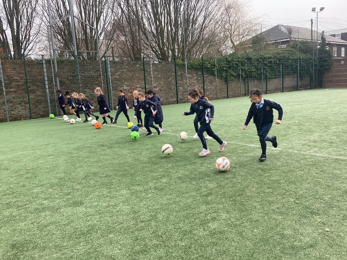 StSebastiansPri's tweet photo. Our year 3 girls demonstrated their dribbling skills during their session today! #SebPE @Liverpool_SSP #LETGIRLSPLAY @BarclaysFooty https://t.co/YdYdNdSrtv