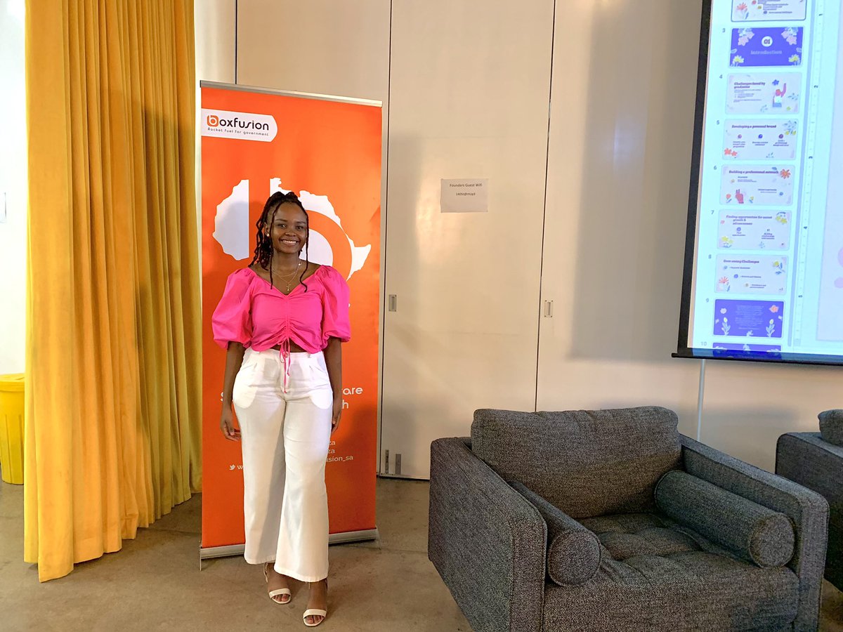 ayandastack's tweet image. Happy #InternationalWomensDay! 💕
I’m so honoured to have had the opportunity to deliver a talk about my career @boxfusion_sa and How to Stand Out as a Graduate, at the #GirlCode ElevateHer Career Fair. 💖
Thank you for having me, @GirlCode_za 💐!