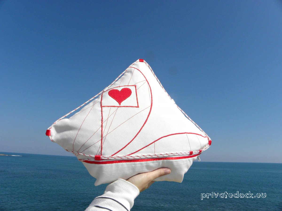 🌊❤️⚓️ Love & Sailing ⚓️❤️🌊 #sale #sailing #sailor #sailorsgift #sealovers #ocean #travel #coast #seaside #beachlife #beach #VisitSpain #Spain #España #CostaBlanca #playa #mediterranean #mediterraneansea #Mediterráneo #blue #azul #privatedock etsy.com/listing/143378…