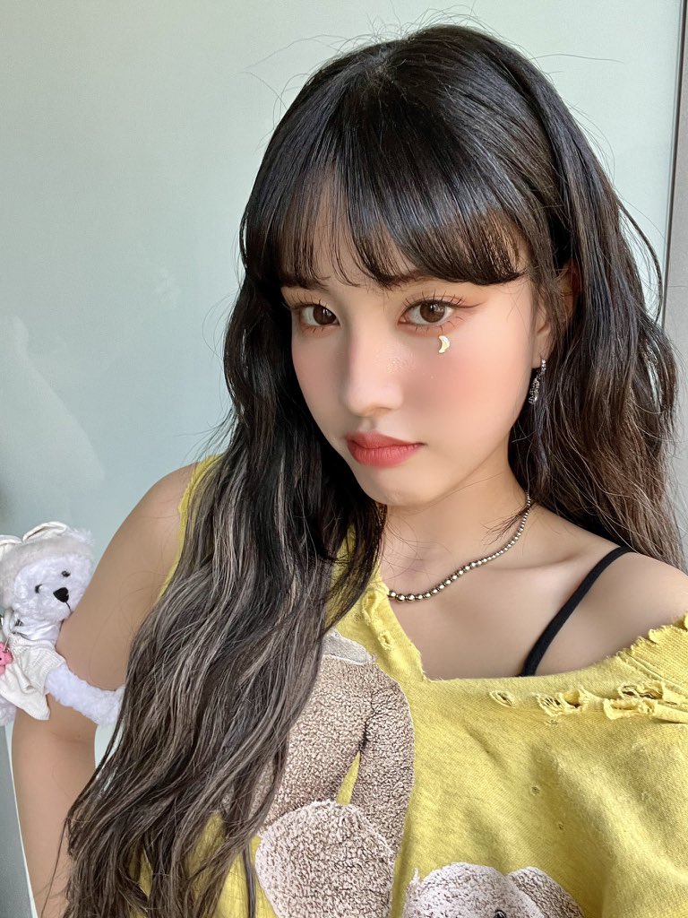 yoon is so stunning