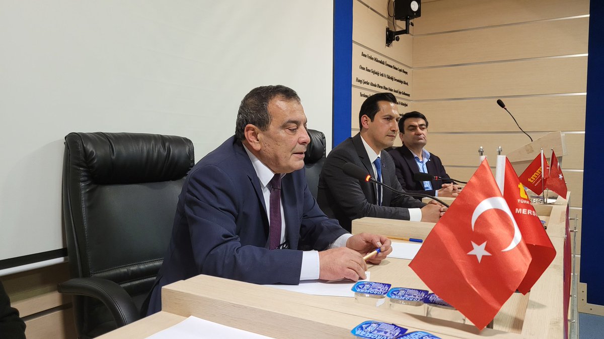 TMMOB1954's tweet photo. TMMOB Yönetim Kurulu Başkanı Emin Koramaz, Yönetim Kurulu Üyelerimiz ve bağlı odalarımızın başkan ve yöneticileri deprem bölgesindeki illerde başlattıkları inceleme gezisi kapsamında ilk olarak TMMOB Mersin İl Koordinasyon Kurulu ile bir araya gelerek fikir alışverişinde bulundu. https://t.co/7wdHI1bMms