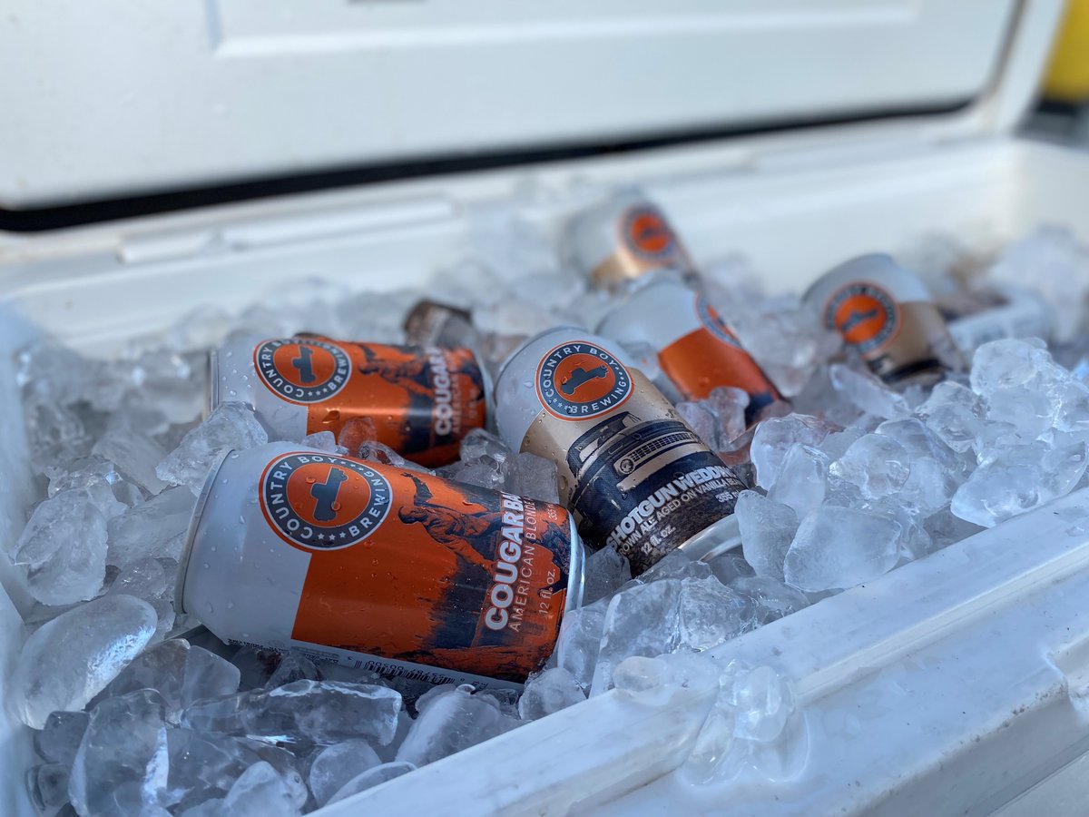 CountryBoyBrew's tweet image. We are always ready with cold beer for you!  If you can't make it to the taproom, grab a six pack of Cougar Bait or Shotgun Wedding for your cooler at home. 

#forthecountry #coldbeer #drinkcountryboy