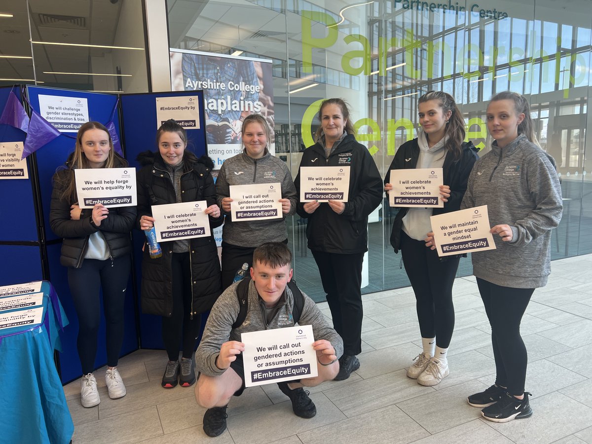 AyrshireCollSA's tweet photo. Our Uniformed and Emergency Service Students embracing Equity for International Women's Day #EmbaceEquity #IWD2023 @AyrshireColl โ๏ธ๐ง https://t.co/3r1XW5HrQB