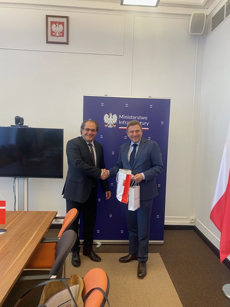 Thank you ⁦<a href="/marekgrobarczyk/">Marek Gróbarczyk</a>⁩ for a very constructive meeting ⁦<a href="/MI_GOV_PL/">Ministerstwo Infrastruktury</a>⁩ today. We discussed 🇵🇱🤝🇩🇰 cooperation in the #MaritimeSector including ports, ferries, off-shore wind and shipyards as well as cooperation on water mangement. 🛳️⚓️⛴️ #dkbiz