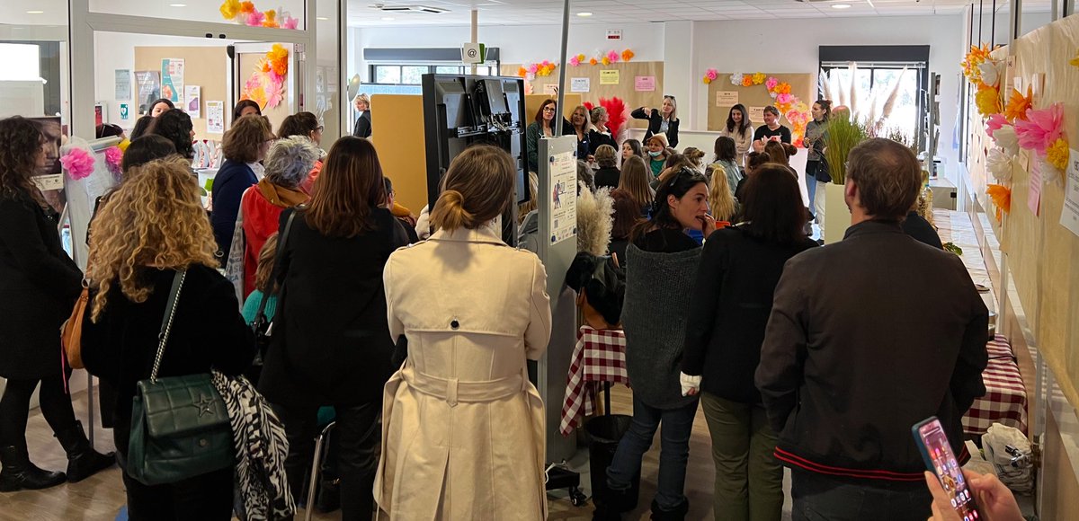 FTravail_Corse's tweet photo. À l'occasion de la #JourneeDesDroitsDesFemmes #8mars @PoleEmploiCorse #LÎleRousse se mobilise pour l’#emploi, la #formation et l’#insertion.
Témoignages de #femmes #extraordinaires 
🌹Vivianne
🌸Julia
🌺Pauline
🌷Michèle
💐Mattéa
#AvecPôleEmploi #TousMobilsés https://t.co/TP3j6qSwn4