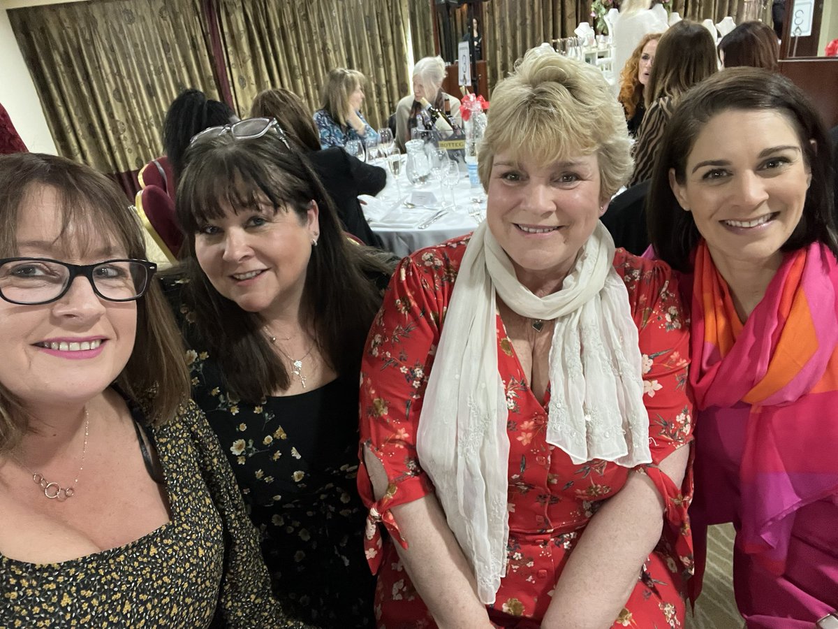 #InternationalWomensDay Mesouk Ladies lunch <a href="/Emma_RNewman/">Emma Newman</a> <a href="/Mesouk/">Mesothelioma UK</a> <a href="/HJrespiratory/">HJ Respiratory</a> <a href="/patersc/">Christine Jones</a> <a href="/helenrowe1969/">Helen Rowe</a> <a href="/jup40/">Julie Pleau</a>