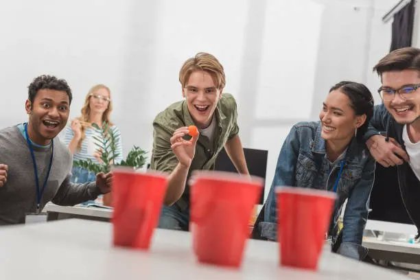 Neurotech_AI's tweet image. Beer pong is a popular drinking game that is often played at parties and social events. 
Sky Garden buff.ly/3lQhS40 
Jumia buff.ly/3YKNvdO