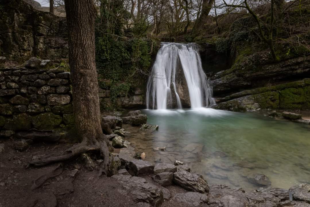 Chrisp_2019's tweet photo. Malham is one of my favourite places to visit, so many locations to photograph within a few miles of walking. Heres some of my images from a very enjoyable 6mile route I did. Take a look what I got upto https://t.co/jHNKece8VZ
@CanonUKandIE @Benro_UK @Haidafilter @yorkshire_dales https://t.co/ZPILKVj9dd
