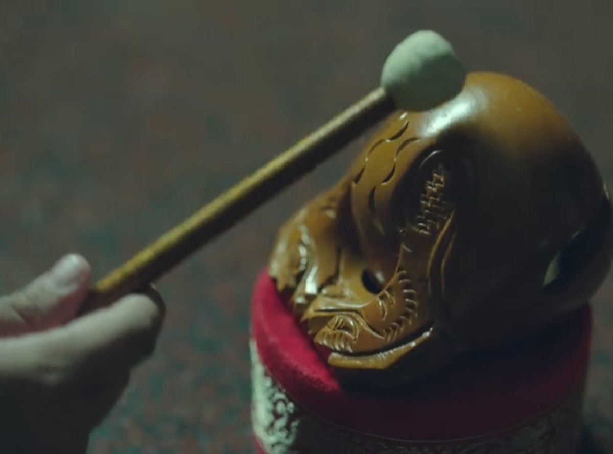 Tho10Tho_jp's tweet photo. #ChainsOfHeartEP2
衝撃シーン②
寺内でのバトルシーン。
木魚のビート音と映像がサブリミナル的に何度もくり返し挟まれる笑
おしゃれシーンとしか言いようがない✨ https://t.co/KW0tAlUw87