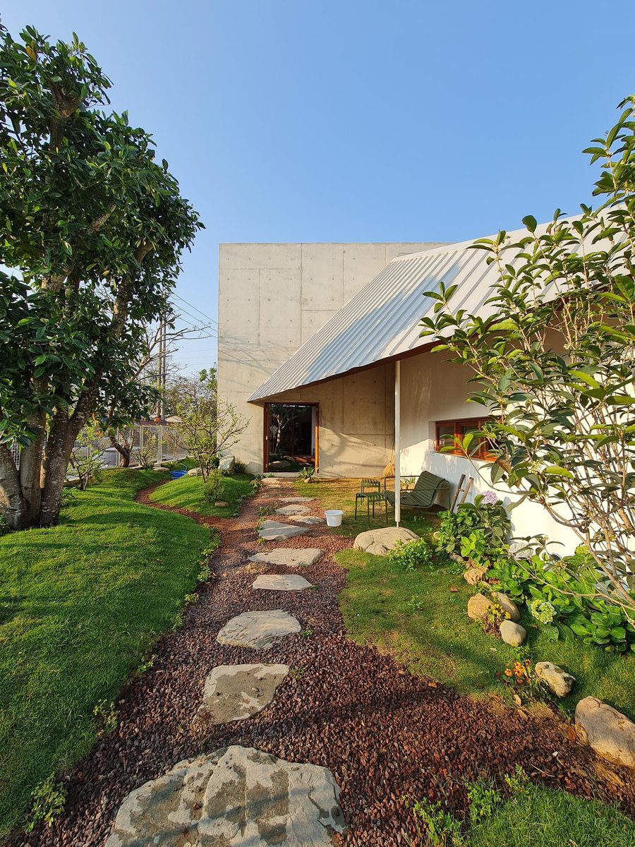 doanvannghia94's tweet image. Ngôi nhà nhỏ tại Thái Nguyên

Sưu tầm
youtu.be/Axd1hQ5CyiI
#nhadepvuonxinh #nhadepvuonxinhnoingoaithat #nhadepvuonxinhnoingoaithatthongminh #nhadep #thietke #thietkenhadep #xaydung #thicong #hoancong #noithat #ngoaithat #noingoaithat #thietkethicong #xaynhatrongoi