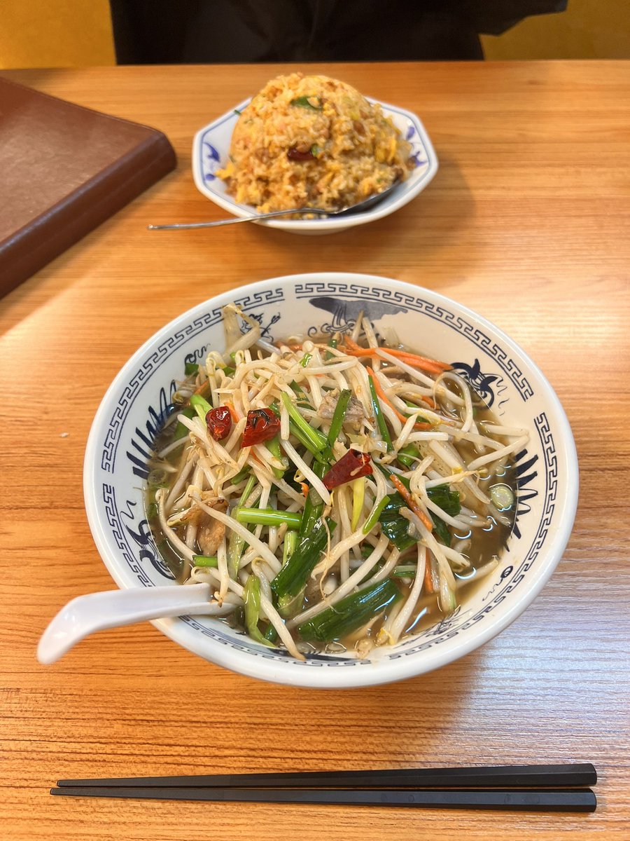 MaLkuun's tweet photo. 中華は最高にうまい https://t.co/r9jQBrZJvQ