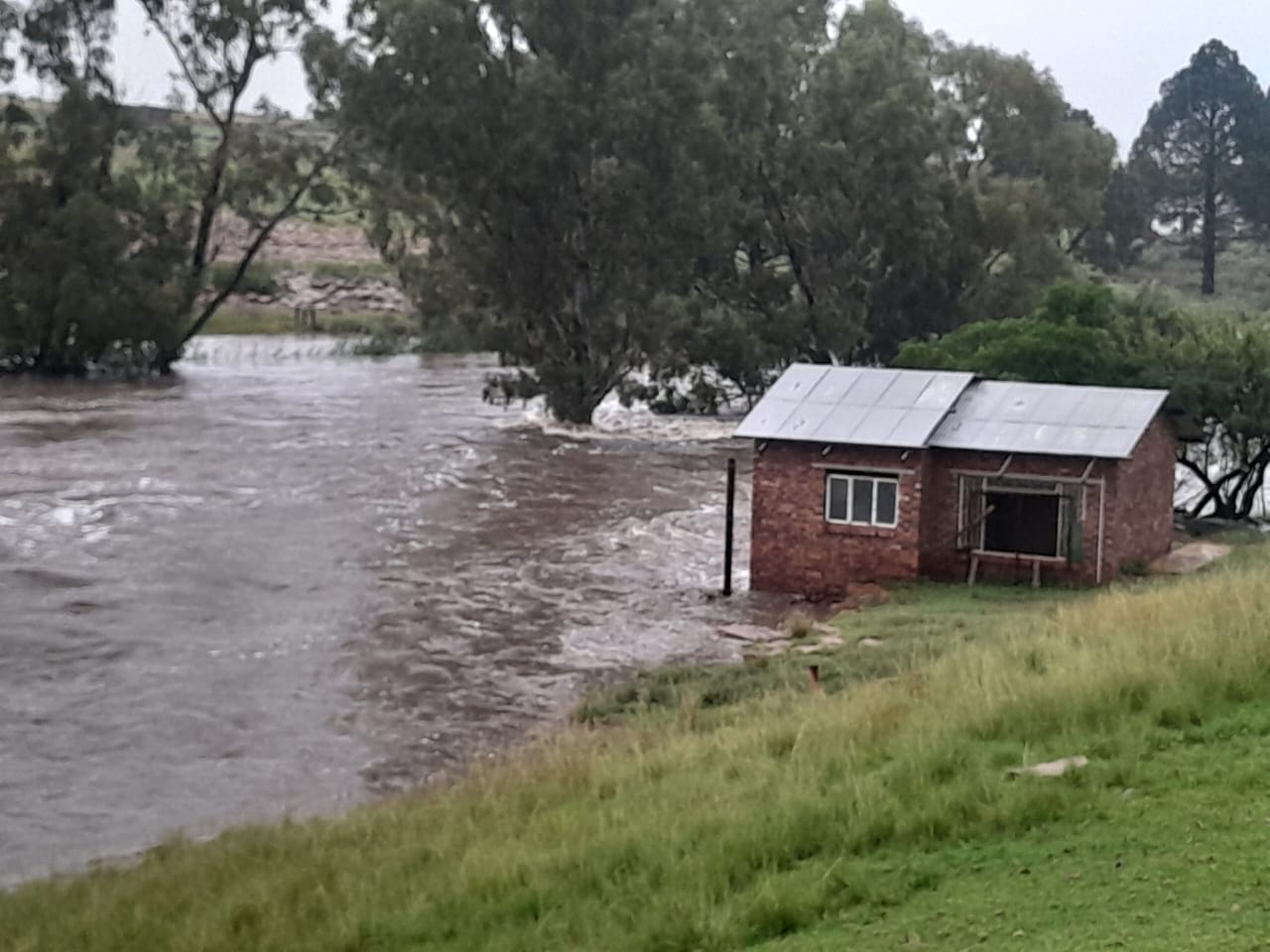 https://t.co/r5e7elYTxk