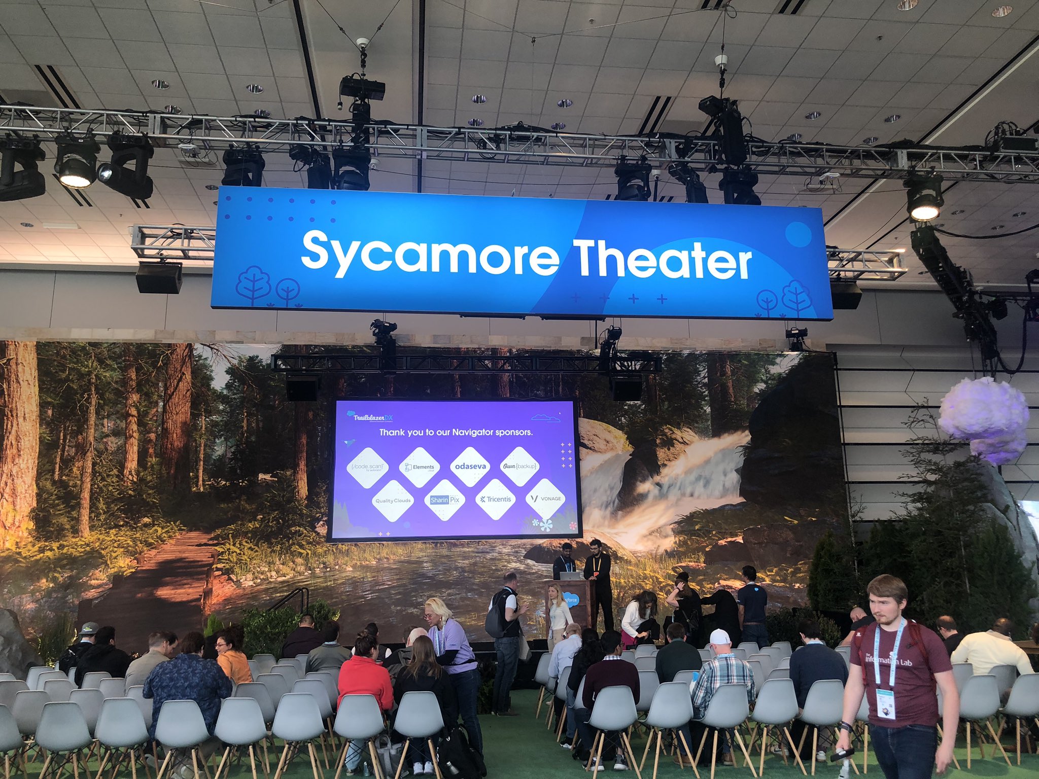 Marciana D. 👩🏿‍💻 on Twitter "Catch my FIRST theater session Find