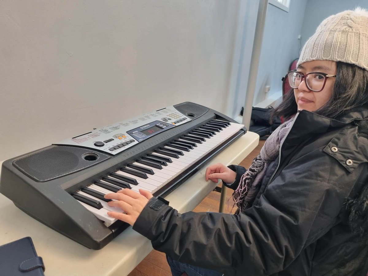 Yesterday, our member Sabrina attended <a href="/foolonsupport/">Fool On Support</a> weekly group session - The Orbiston Neighbourhood Centre (Bellshill).  She was enjoying learning the keyboard 🎹🎼🙂
facebook.com/onc.bellshill