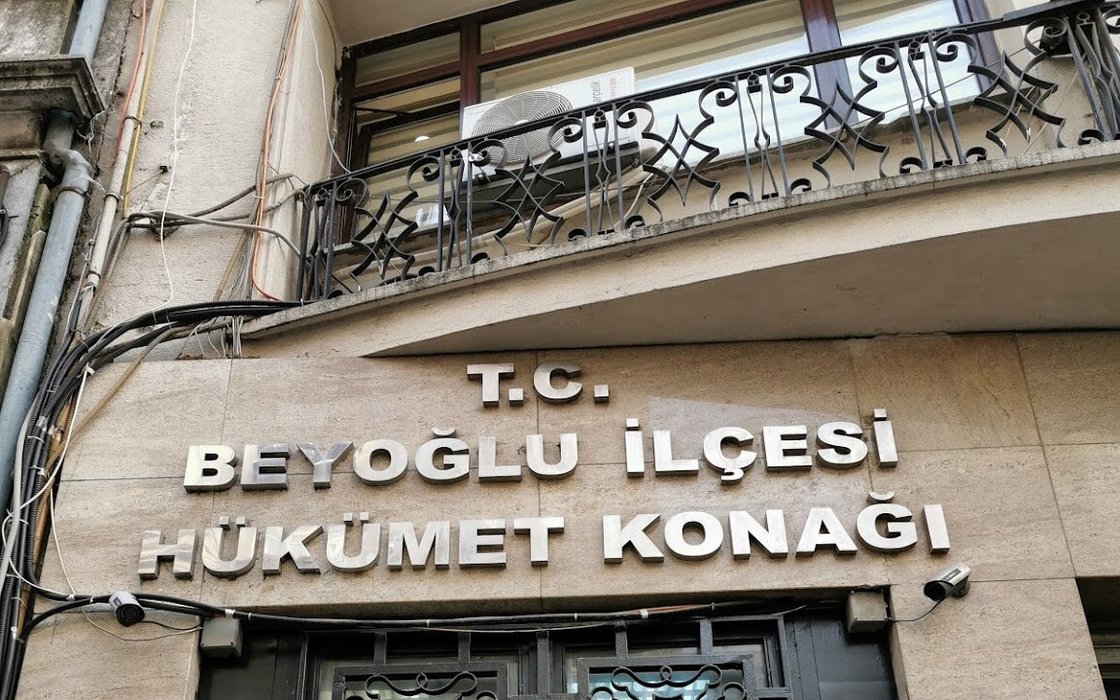 ⏺Beyoğlu Kaymakamlığı 'Feminist Gece Yürüyüşü'nü yasakladı.

#sondakika #sondakikahaberler #martı #haberprime #turkey #deprem #yks2023 #yks #ösym