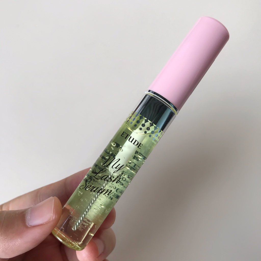 starrofme's tweet photo. ใช้เซรั่มบำรุงขนตา Etude ตัวนี้ทำให้ประหยัดเงินในการซื้อขนตาปลอมไปเลยอะ 5555555 ใช้แล้วขนตางอนยาวจริง แข็งแรง ไม่หลุดร่วงง่าย ต้องยกมงให้นางเลยอะ ใช้ดีแบบยอม https://t.co/KW8nvWev9k