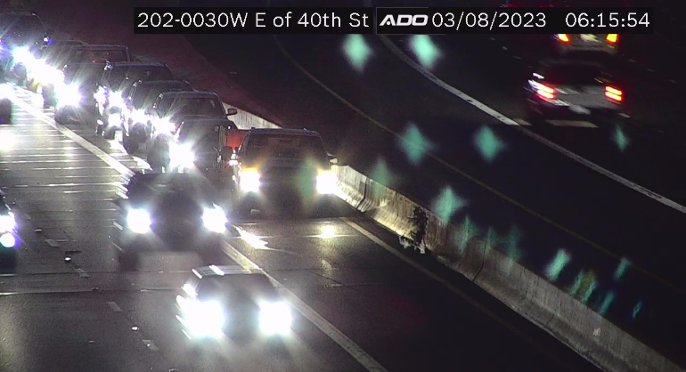 ArizonaDOT's tweet photo. Loop 202 Red Mountain westbound near 40th Street: A disabled vehicle is blocking the HOV lane.

#Loop202 #phxtraffic https://t.co/oNil5IyT6Z