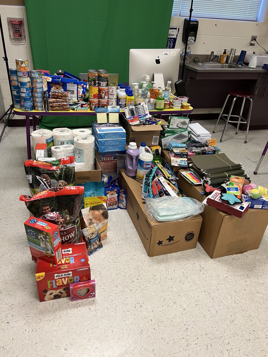⁦<a href="/SanLeeMS/">SanLee Middle School</a>⁩  AVID class collected donations for CARA this month.  Community service is always practiced in the AVID class teaching students to give back to the community.  ⁦<a href="/leecosupt/">Andy Bryan</a>⁩ ⁦<a href="/leecoschoolsnc/">Lee County Schools</a>⁩ #Thisisavid #avid4college