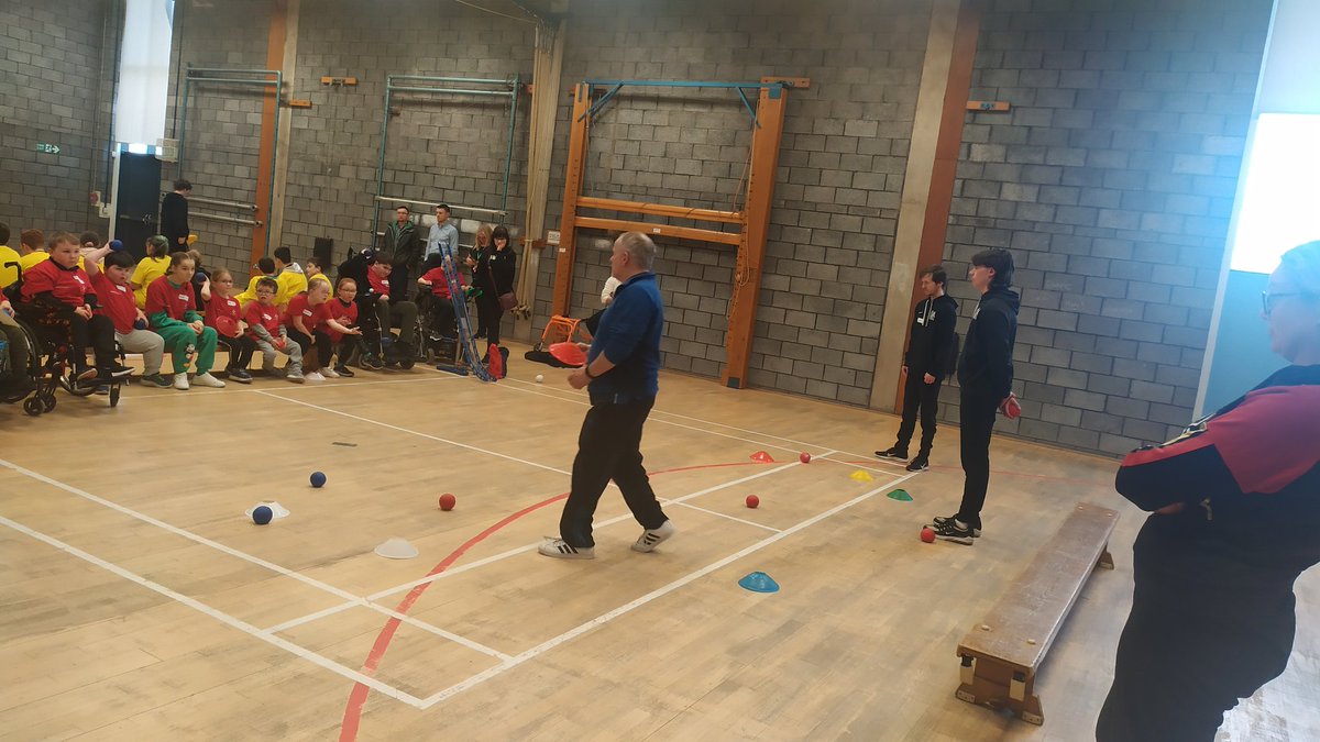 SDS_sport's tweet photo. We're back in action this afternoon at the Tayside Parasport Festival🤩
Youngsters are trying their hands at Boccia with Dundee Boccia Club, Wheelchair Sports with @DundeeDragons & @basketballscot, & athletics with @scotathletics
#BeActiveBeWell https://t.co/cBWDSOT42K