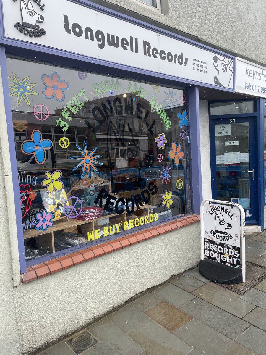 Indrecordshop's tweet photo. #Keysham nice to drop in to see main man Iain & top record cleaner Gary 😉 https://t.co/x8xXVfzPVI