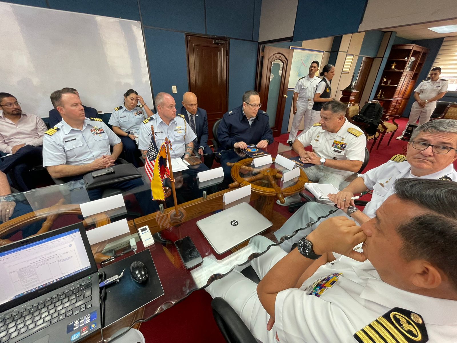 httpspbstwimgcommediaFqt-MI2XwAAKXU9formatjpgnamelarge