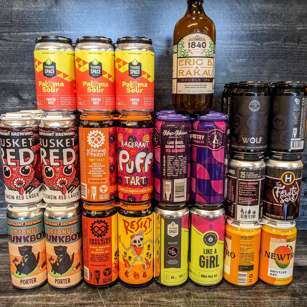 brennans_beer's tweet photo. Its #WiBeerWednesday and beautiful outside - a perfect day to sip some #Wisconsin suds!
...aaand tomorrow will be another weekly snowstorm, so be sure to stock up!
#WisconsinSpring, gotta love it!
#DrinkLocal #WiCraftBeer https://t.co/eTwKuxaUzU