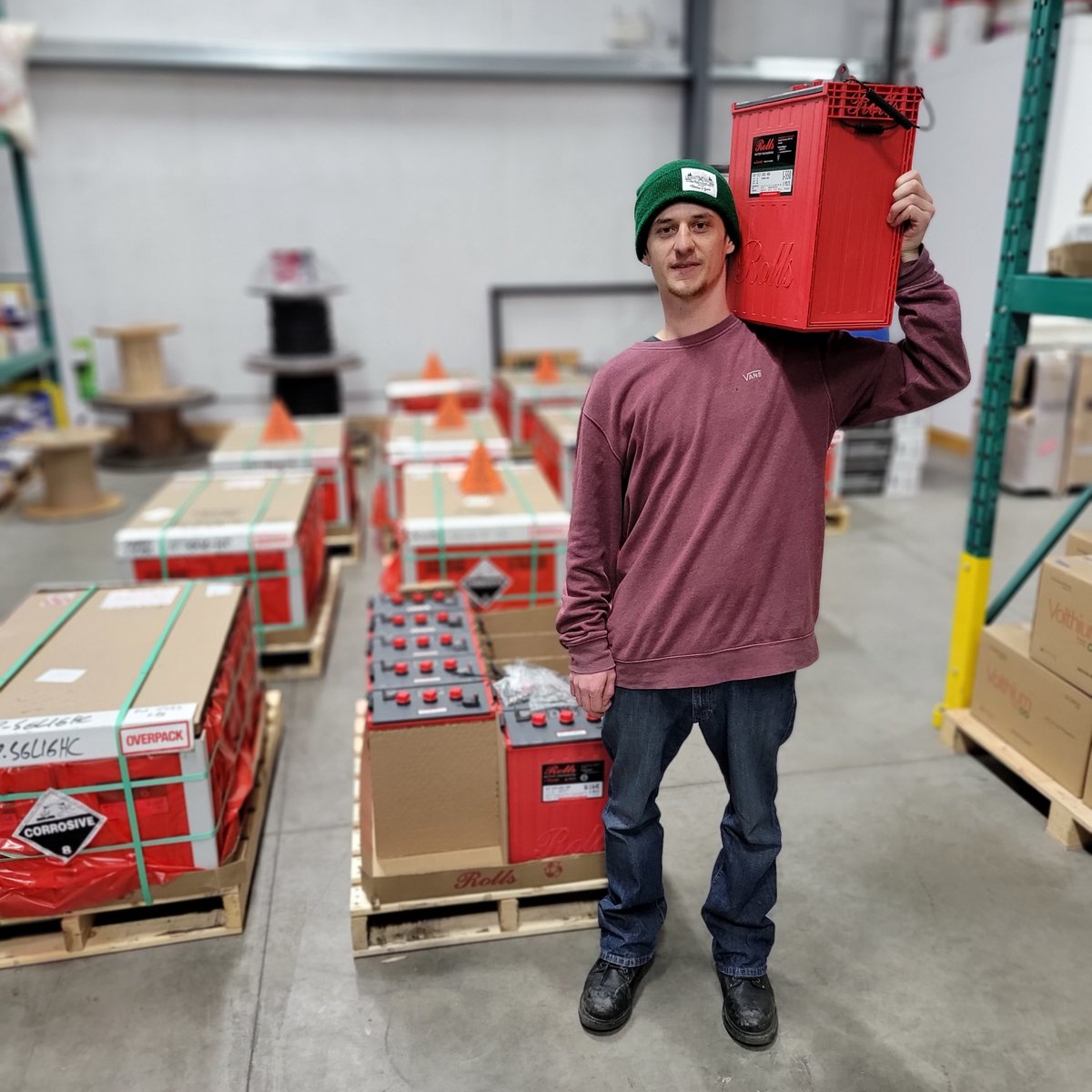 SolacityInc's tweet image. Notice our warehouse guys! Each Rolls - Surrette battery is 125 lbs a piece! 😉

#rollssurrette #solarenergy #solarpower #solarpanels #gogreen #greenenergy #offgridliving #leadacidbattery