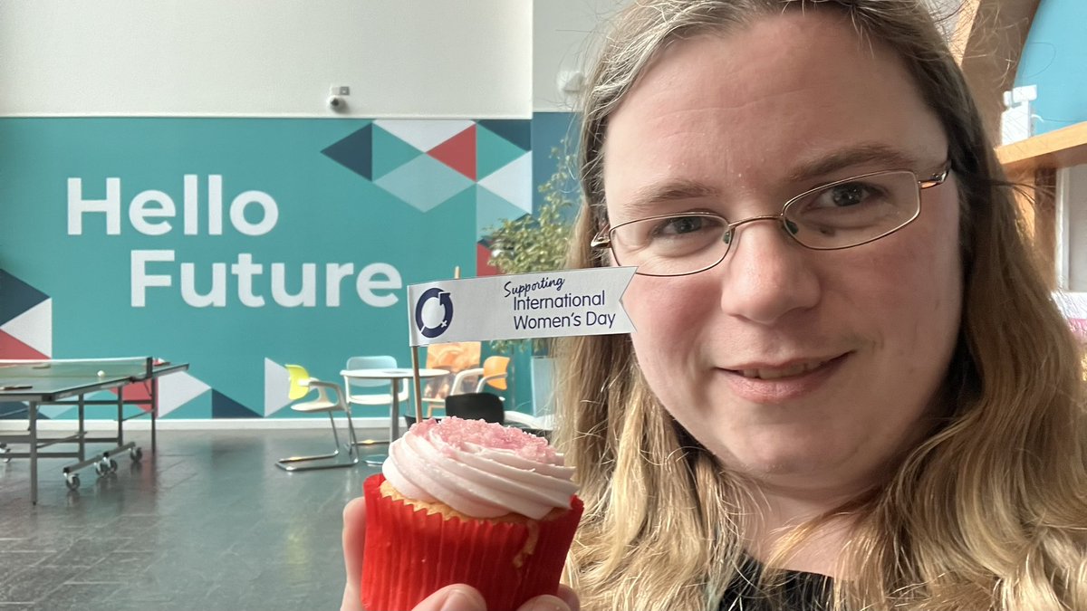 #8MarchWomensDay Cupcakes! Thank you @UCPeterborough !