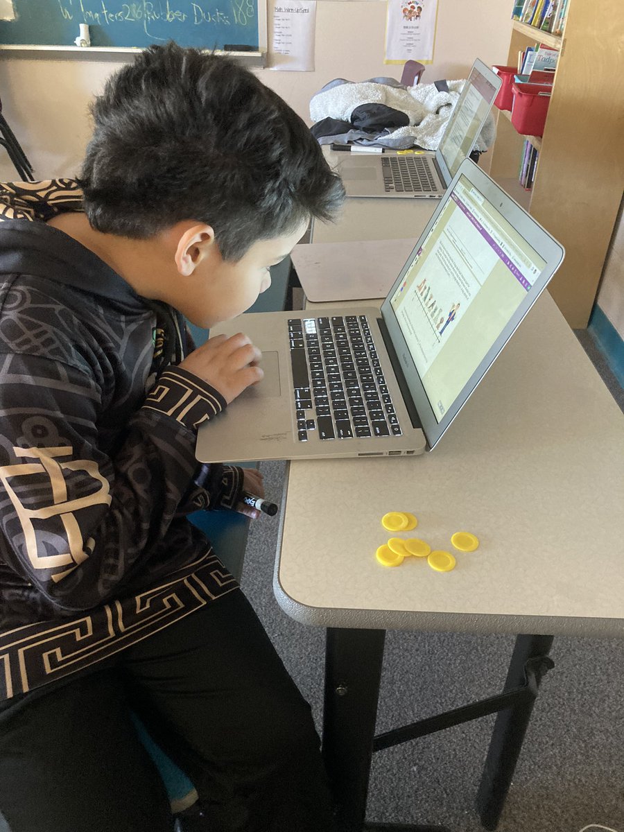 MusicBce's tweet photo. Last day of intersession! Students earn a coin for each correct STARR practice question. They can redeem every 6 earned coins for 1 prize! @GoldenEaglesBCE @4thDivas https://t.co/4TNZhs7Hsf