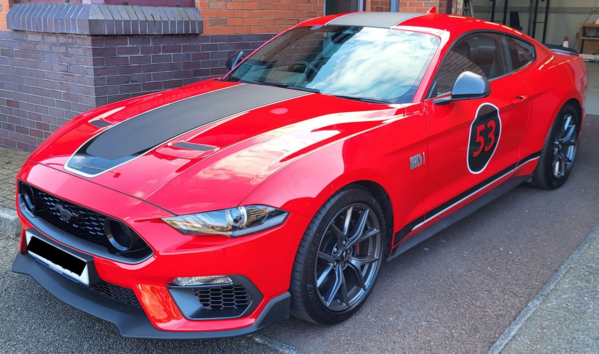 The office was very quiet, when the Ford Mustang arrived for some vehicle graphics.
#fordmustang#vehiclegraphics