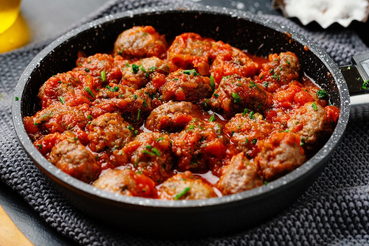 fossilfarms's tweet photo. Tomorrow is the day we all love!🎉🍝 ✨ YES, friends, it's National Meatball Day!  We've got plenty of meatball recipes to brag about; check them out ⏬
https://t.co/uvILewMw4A

#eatmorefossilfarms #gamemeats #fossilfarms #craveable #meatballs #meatballrecipes #eat #foodie https://t.co/Pv4zna5Ykb