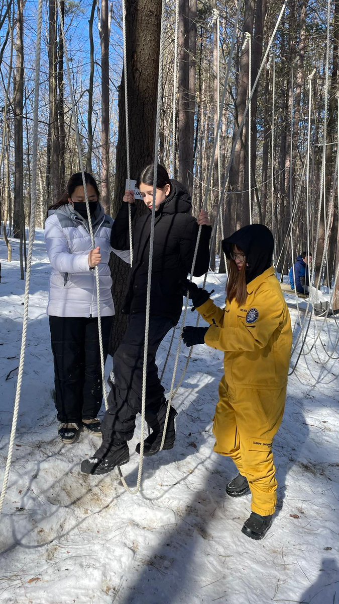 216Suh's tweet photo. @brownridgeps on the low ropes course https://t.co/9AZ8DvBksK