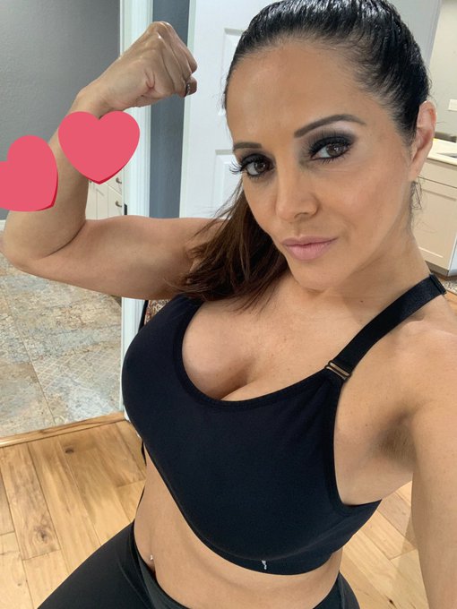 Let&rsquo;s celebrate all the wonderful women out there #InternationalWomansDay 🤗 https://t.co/J2XDUvSpUF<a href="/tag/internationalwomansday"class="tags"><span>#internationalwomansday</span></a>
