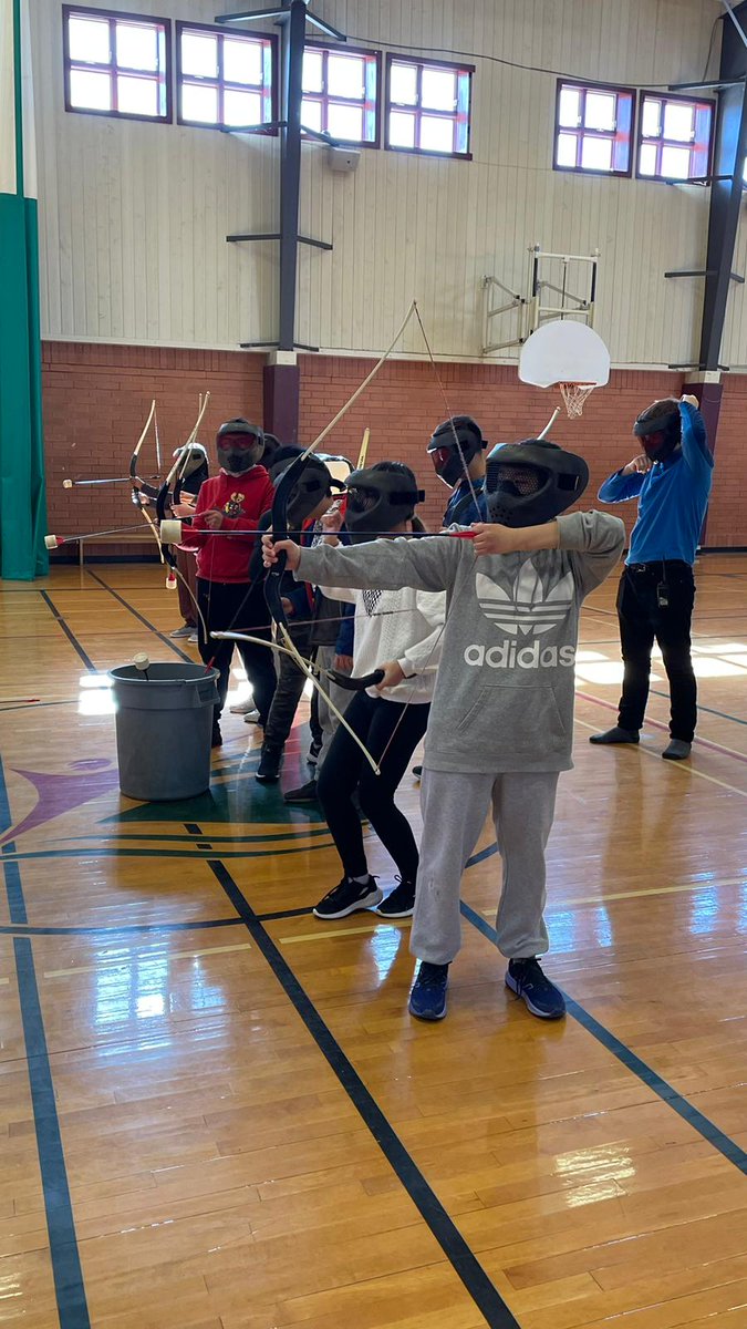 216Suh's tweet photo. @brownridgeps looking good with the archery https://t.co/K1dHOx9QDA