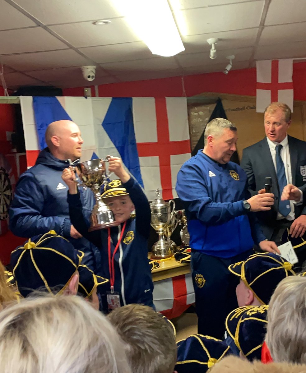 fernreaderX's tweet image. Gary took part in the Scottish showmen’s international football match against England under 12s, they didn’t win but Gary got picked for the man of the match by the England team! Super proud of this boy away to Leicester and showed them his talents 🏴󠁧󠁢󠁳󠁣󠁴󠁿❤️🏆 @StMonicaMilton