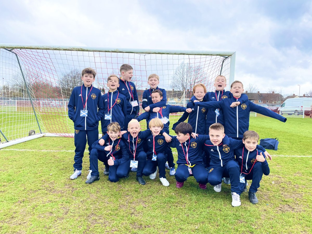 fernreaderX's tweet image. Gary took part in the Scottish showmen’s international football match against England under 12s, they didn’t win but Gary got picked for the man of the match by the England team! Super proud of this boy away to Leicester and showed them his talents 🏴󠁧󠁢󠁳󠁣󠁴󠁿❤️🏆 @StMonicaMilton