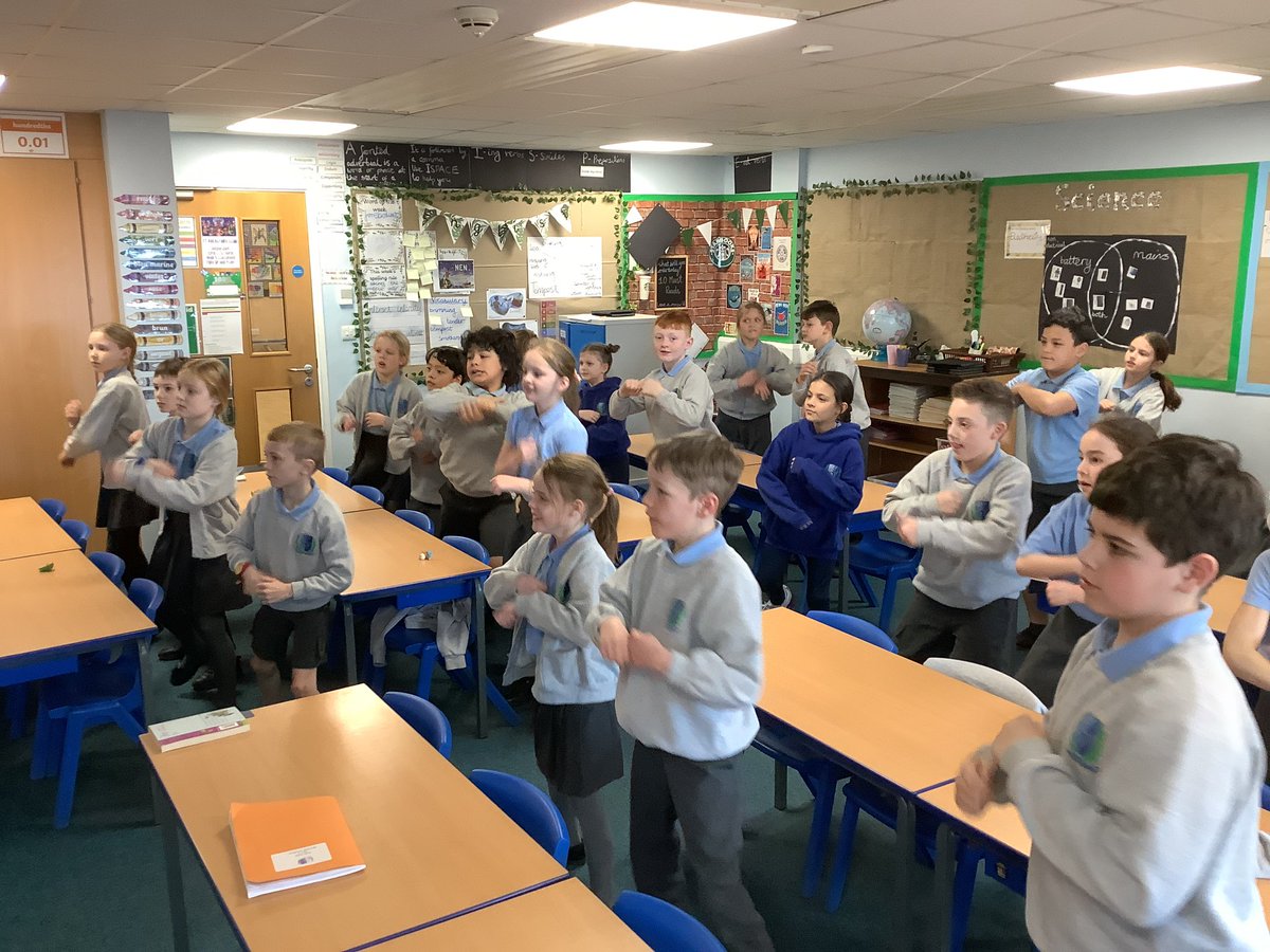 StAgnesY4's tweet image. Practising our dance moves to understand the importance of decomposition in Computing .We have been exploring writing our own code too using Scratch #stagnescomputing