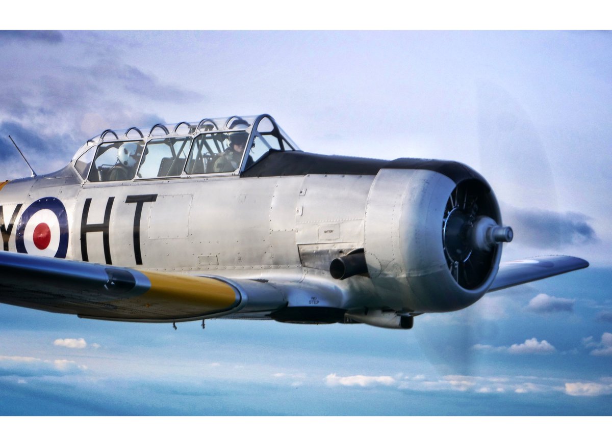 aircraftsalesco's tweet image. #warbirdwednesday - G-TEXN as captured from the photo-ship, a Spitfire!

#harvard #t6texan #warbird #taildragger #pilottraining #oldschool #aviationphotography #airtoairphotography #pilots #propblur #radialengine #aircraftsales #tascvintage #aircraftsalesco #aviationgeek